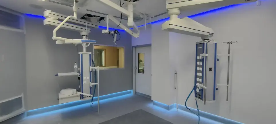 Diseño lumínico LED del quirófano del Hospital Sant Joan de Déu, proyecto técnico desarrollado por Luxes.
