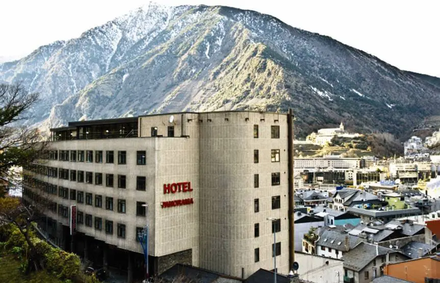 Proyecto lumínico Hotel Panorama realizada por Luxes