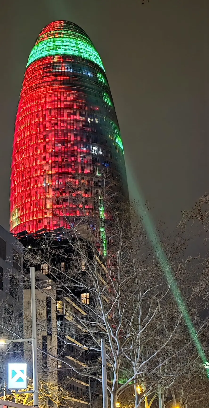 iluminacion Torre Agbar